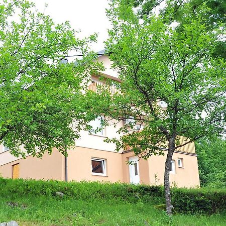 Apartments Zugec Селище Дрезницко Екстериор снимка