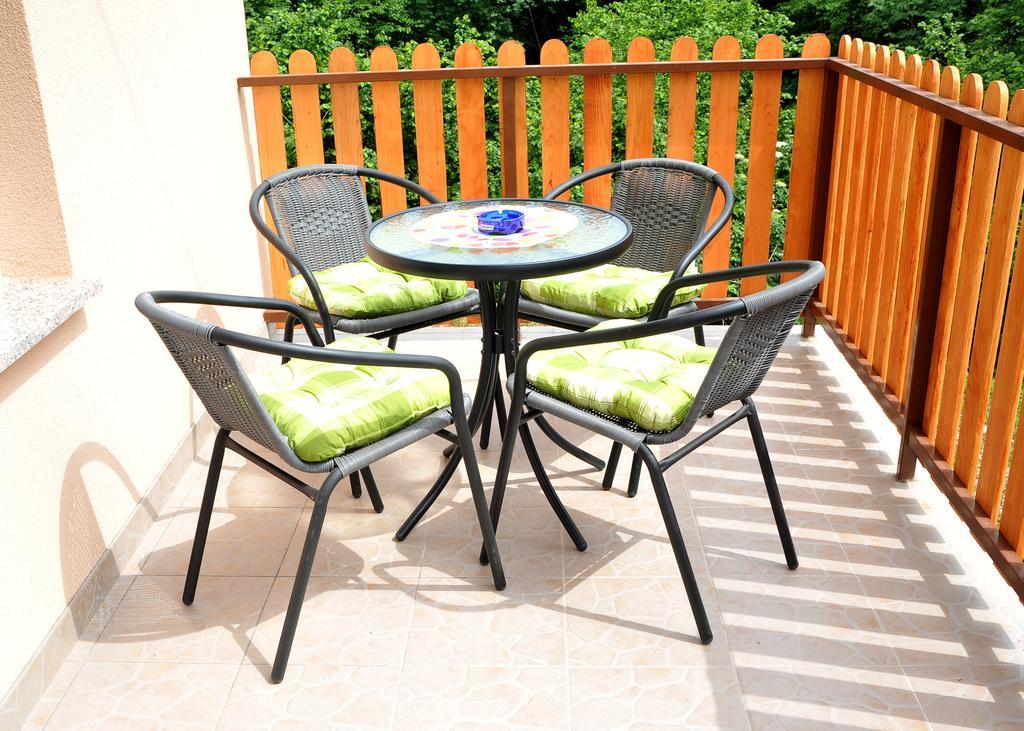 Apartments Zugec Селище Дрезницко Стая снимка