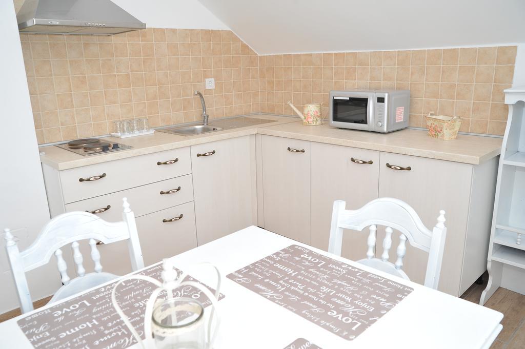 Apartments Zugec Селище Дрезницко Стая снимка