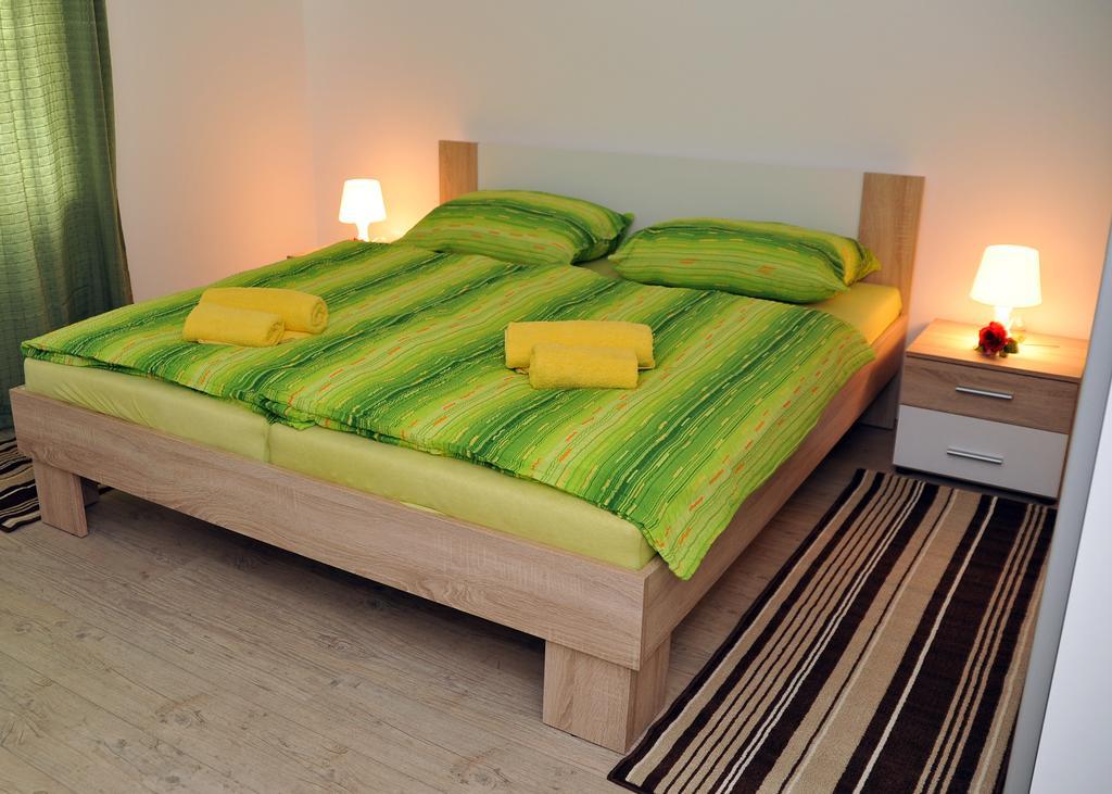 Apartments Zugec Селище Дрезницко Стая снимка