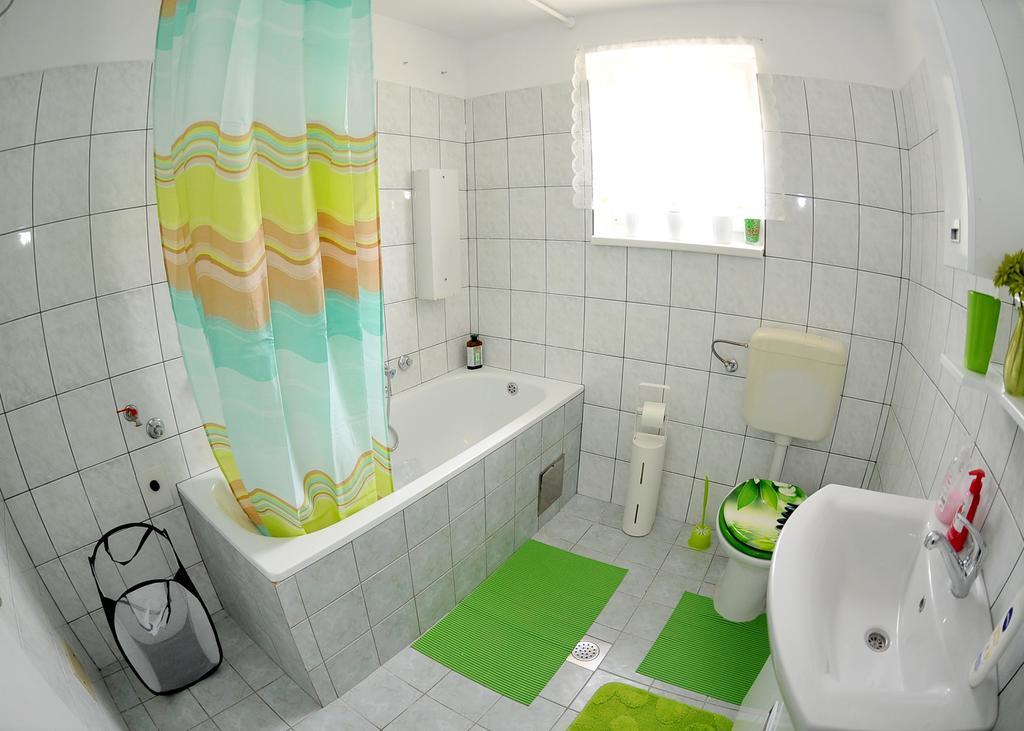 Apartments Zugec Селище Дрезницко Стая снимка