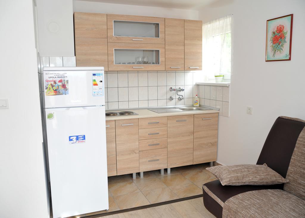 Apartments Zugec Селище Дрезницко Стая снимка